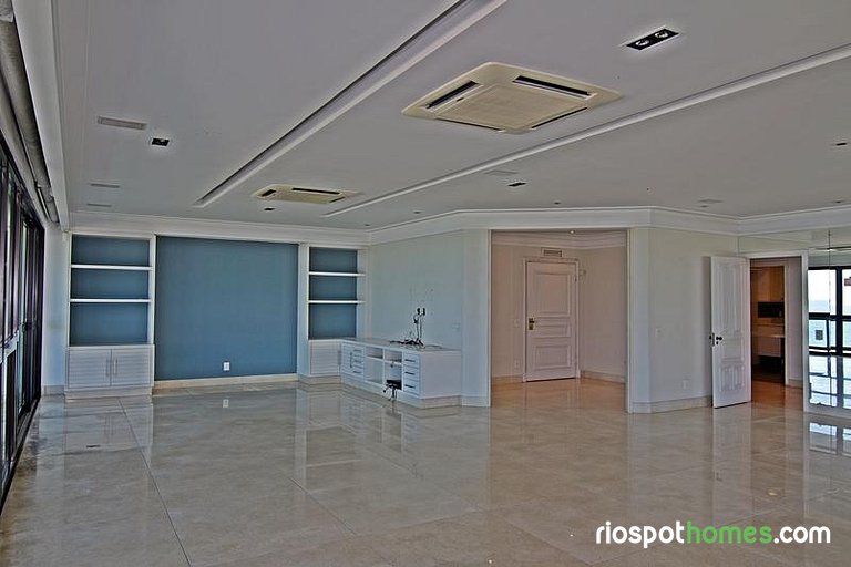 4 Bedrooms with scenic view