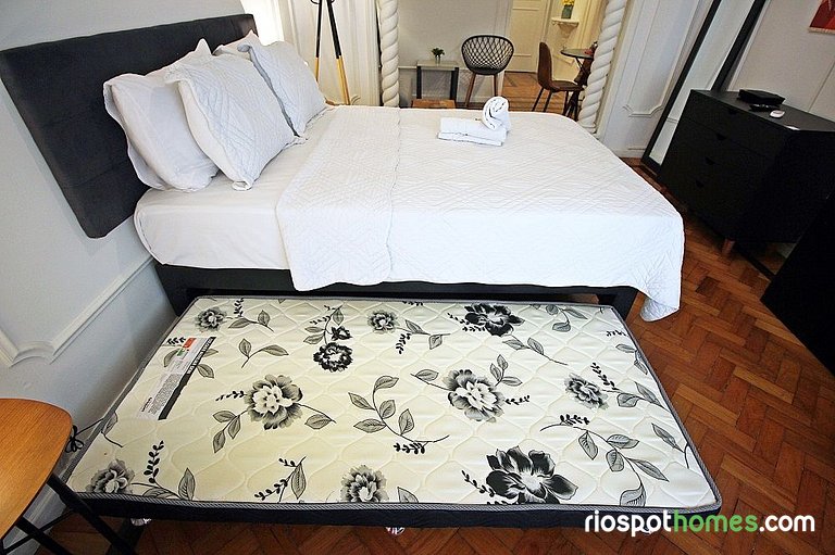 Rio Spot Homes vintage C051
