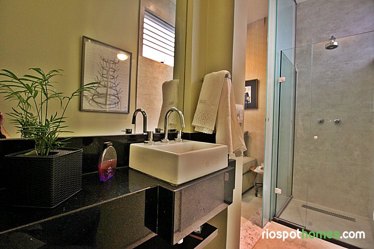 Rio Spot Homes U022A