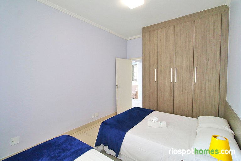 4 bedrooms in front of Copacabana beach