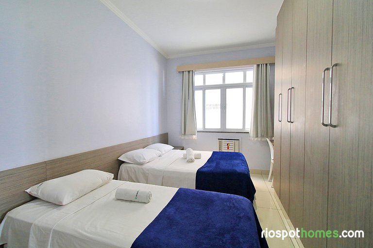4 bedrooms in front of Copacabana beach