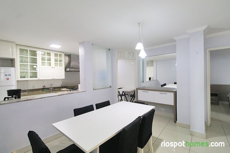 4 bedrooms in front of Copacabana beach
