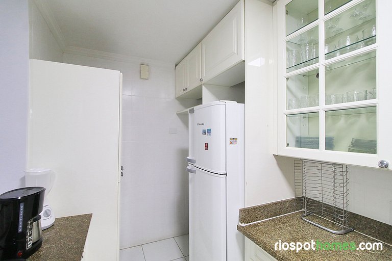 4 bedrooms in front of Copacabana beach