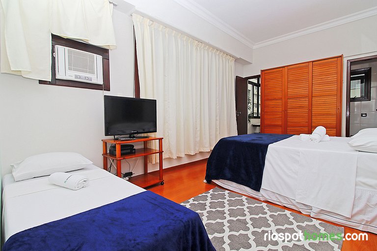 Rio Spot Homes Balcony U049