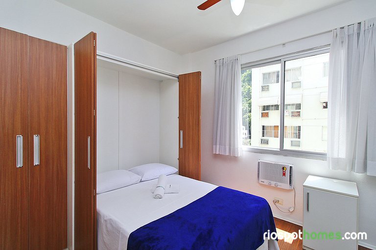 Low budget apartment with air conditioning and free amenitie