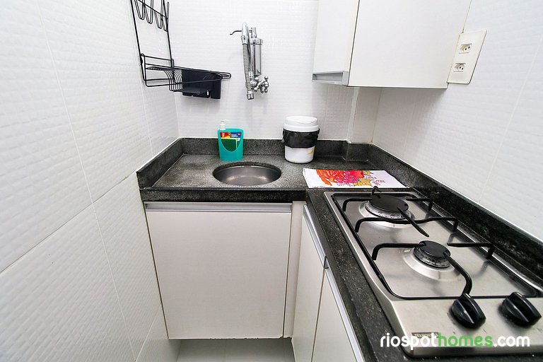 Low budget apartment with air conditioning and free amenitie
