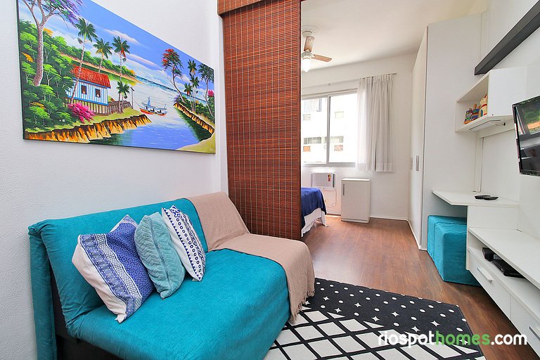 Low budget apartment with air conditioning and free amenitie