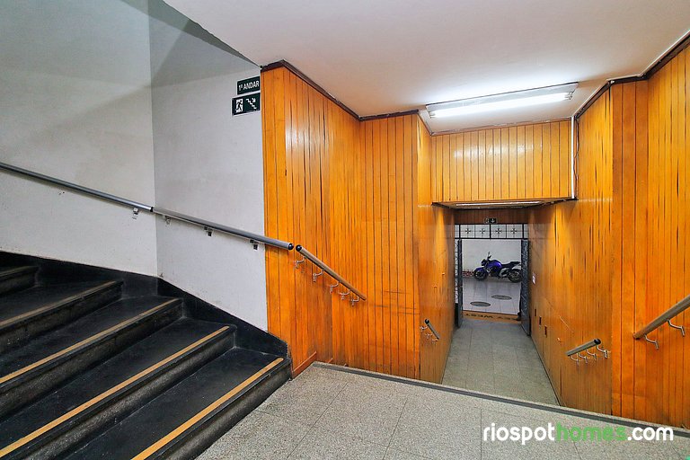 Low budget apartment with air conditioning and free amenitie