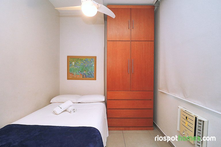 3 Bedroom Apartment 2 Minutes from Copacabana Beach