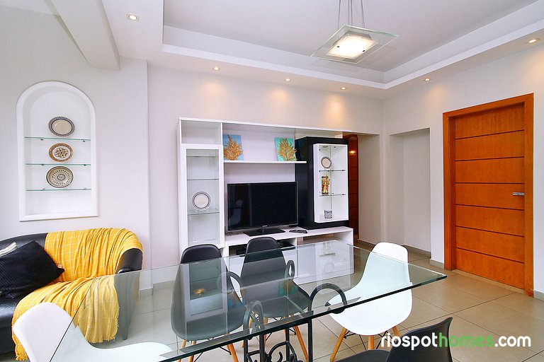 Apartamento 3 quartos, 2 minutos andando até a praia T011