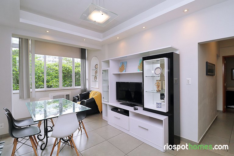Apartamento 3 quartos, 2 minutos andando até a praia T011