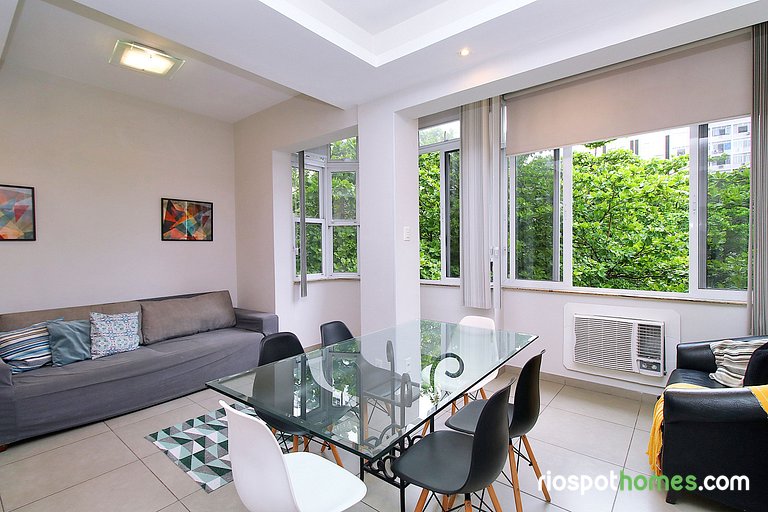 Apartamento 3 quartos, 2 minutos andando até a praia T011