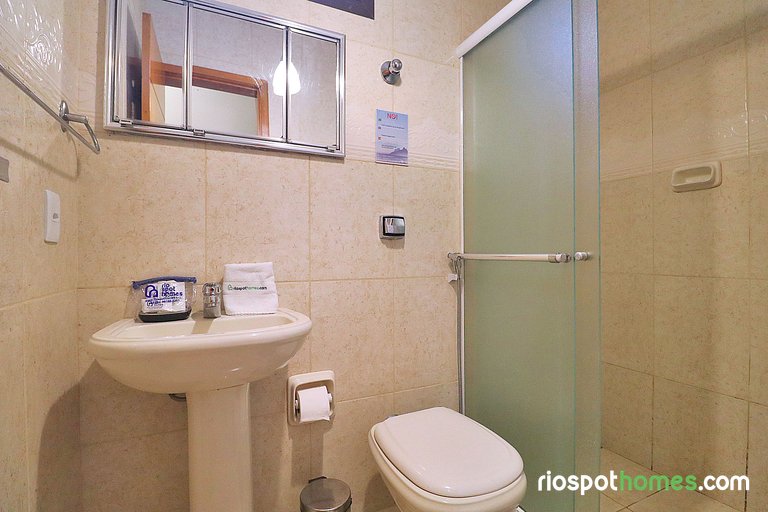 Apartamento de 3 Habitaciones a 2 Min de la Playa