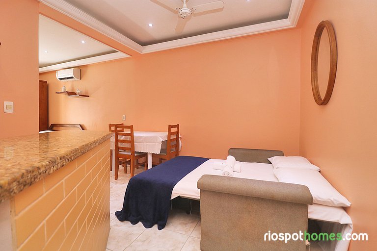 Apartamento con vista lateral al mar en Copacabana