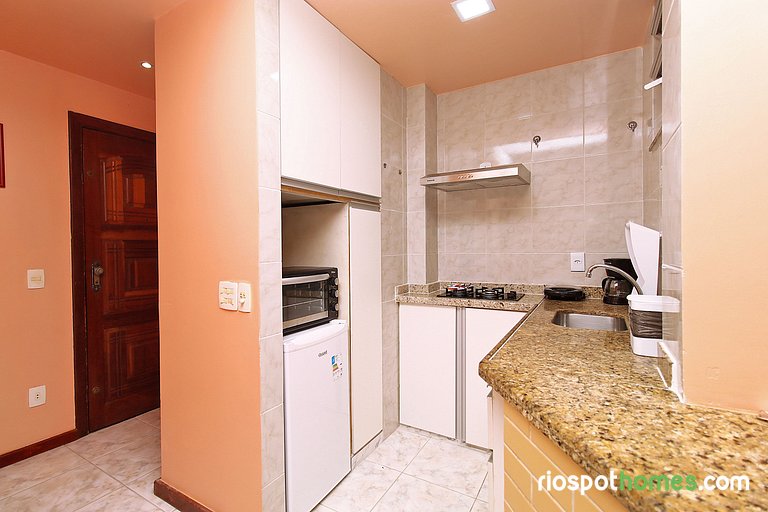 Apartment with side sea view in Copacabana