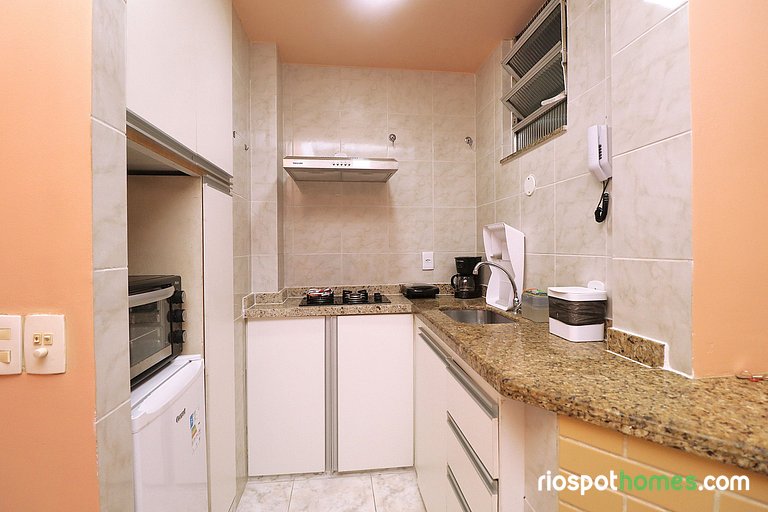 Apartment with side sea view in Copacabana