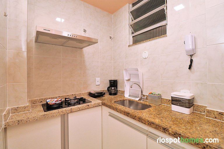Apartment with side sea view in Copacabana