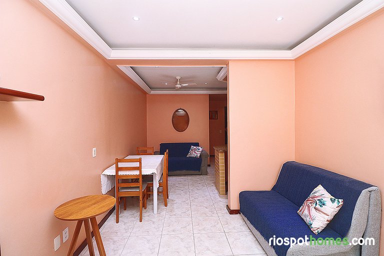 Apartment with side sea view in Copacabana