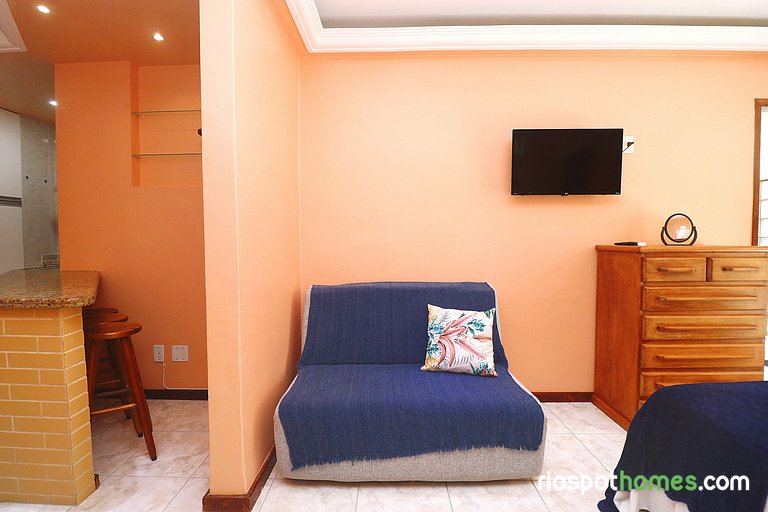 Apartment with side sea view in Copacabana