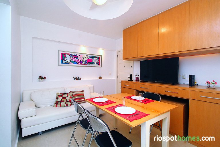 Quarto Sala a 150m da Praia | U052