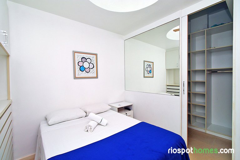 1BDR 150m from Copacabana Beach | U052