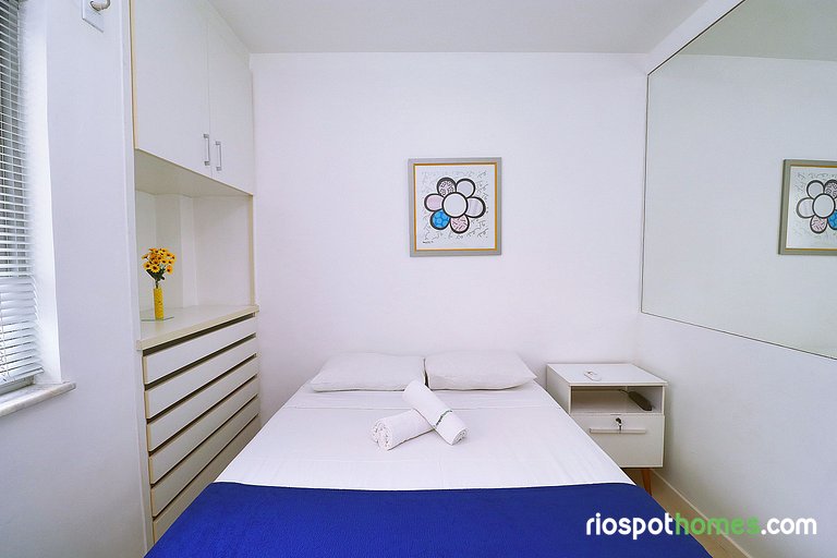 1BDR a 150m de la playa de Copacabana | U052