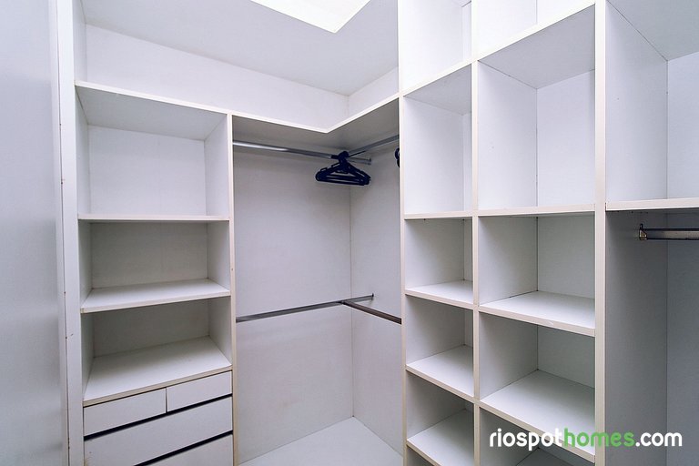 1BDR 150m from Copacabana Beach | U052