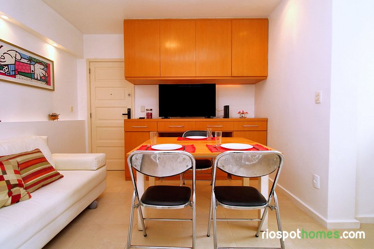 Quarto Sala a 150m da Praia | U052