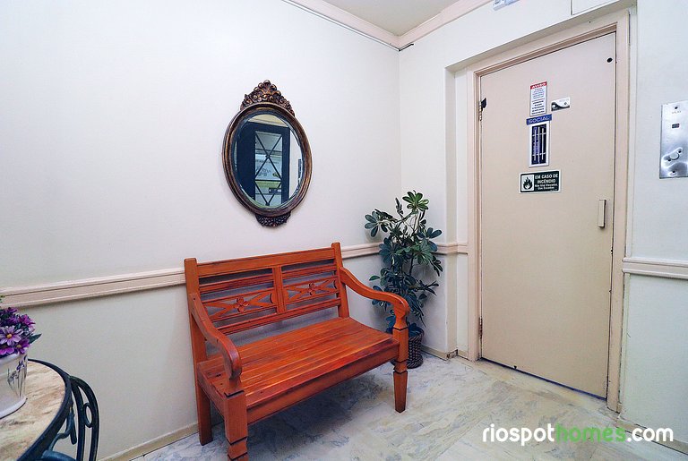 1BDR 150m from Copacabana Beach | U052