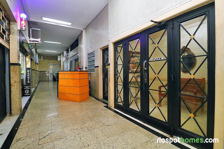 Quarto Sala a 150m da Praia | U052
