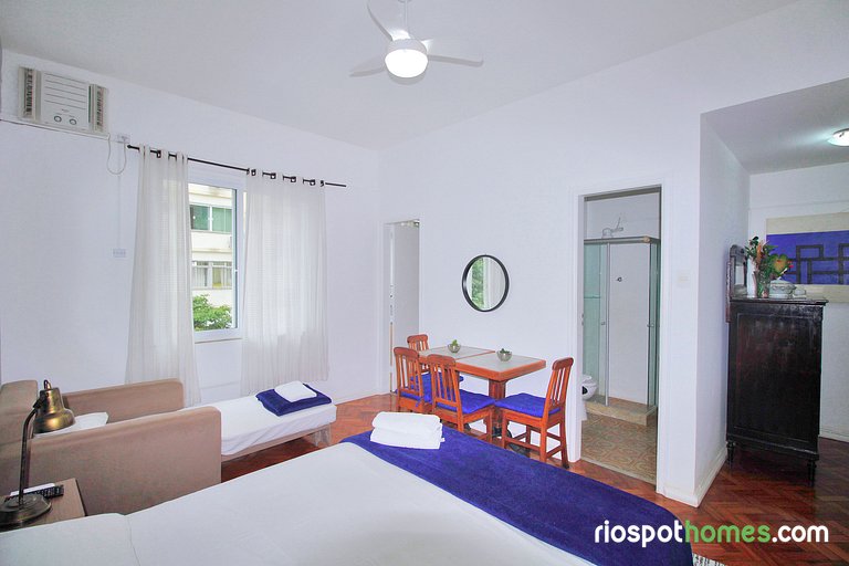 Studio in Ipanema Beach and Subway at the Door