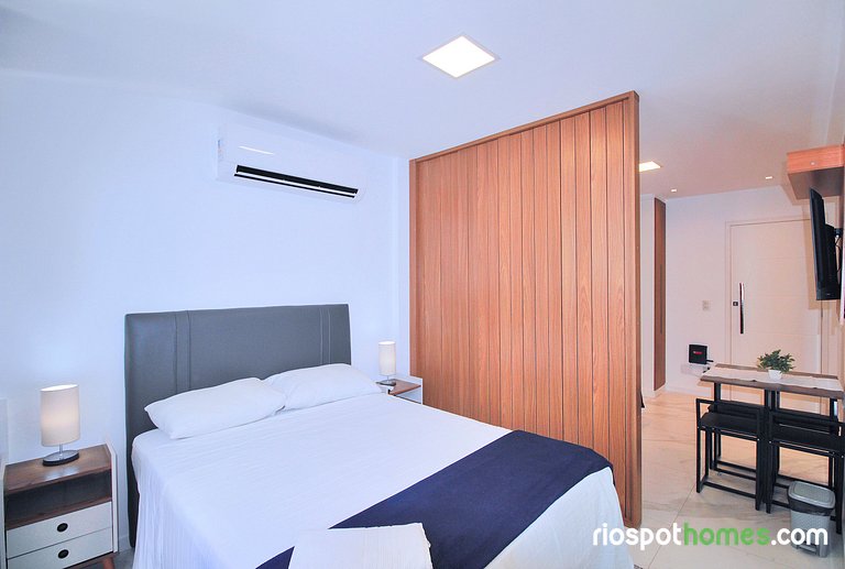 Studio moderno na Praia de Copacabana C062