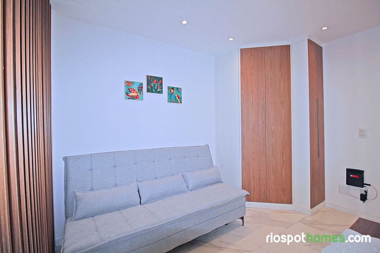 Modern studio on Copacabana Beach C062