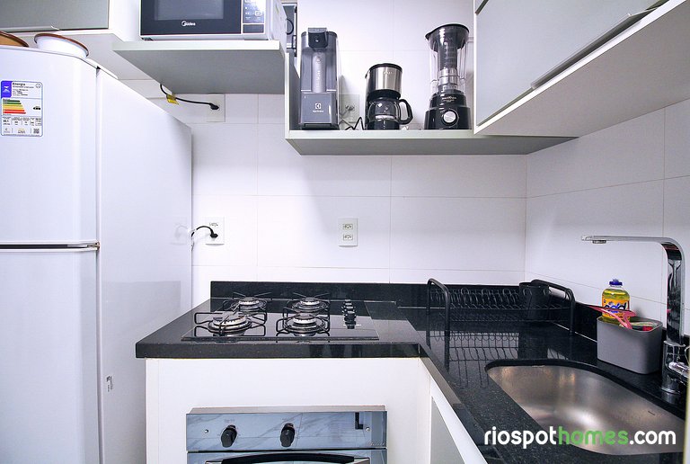 Modern studio on Copacabana Beach C062