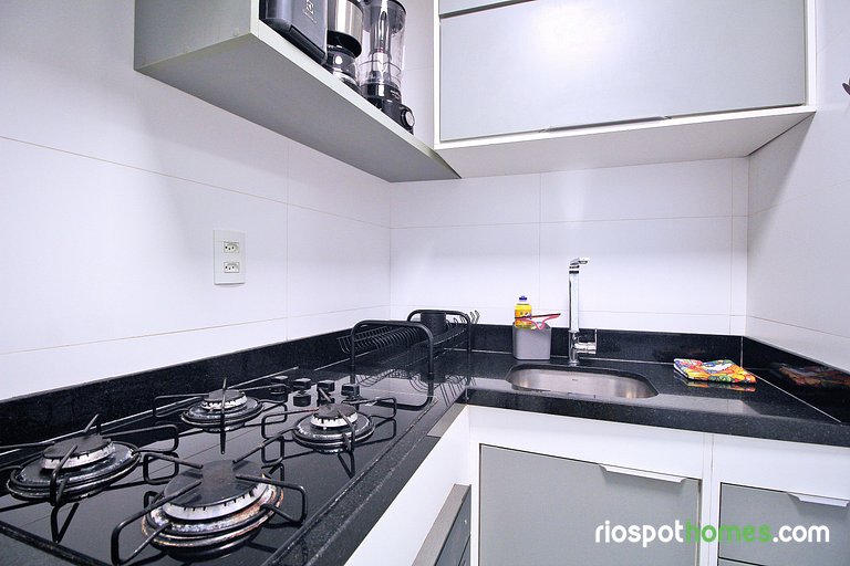 Modern studio on Copacabana Beach C062