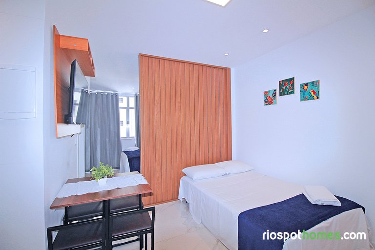Studio moderno na Praia de Copacabana C062