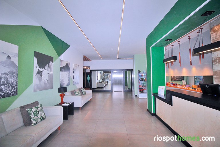 Conforto! Localização Imbatível em Copacabana U054
