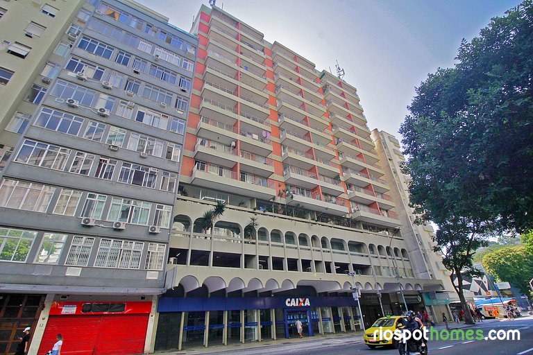 Conforto! Localização Imbatível em Copacabana U054