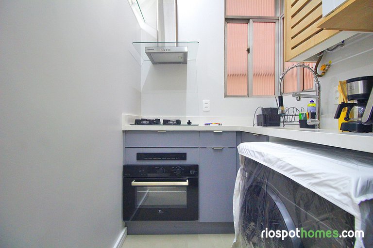 Renovated One-Bedroom Apartment in Copacabana