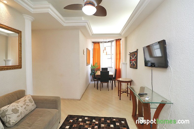 Excellent 2 bedroom apartment close to Copacabana beach!